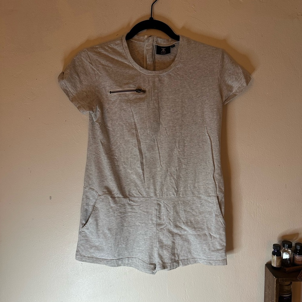 Onepiece Light Gray Short Sleeve Women's Romper XS